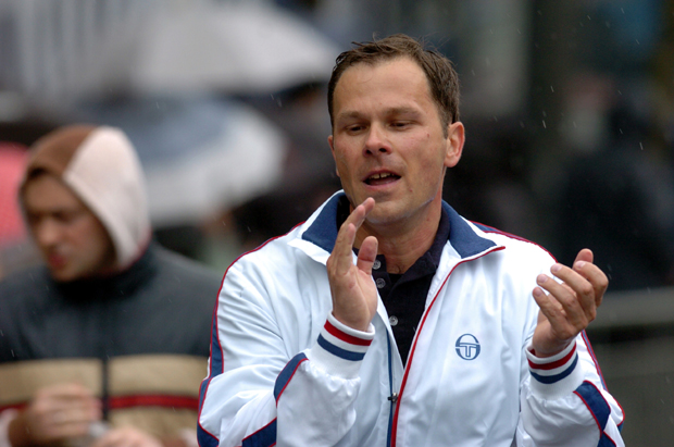 Шпијунка: Синиша Мали чека број за Њујорк